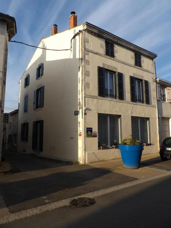 Chez Lorette Mauzé-sur-le-Mignon 外观 照片