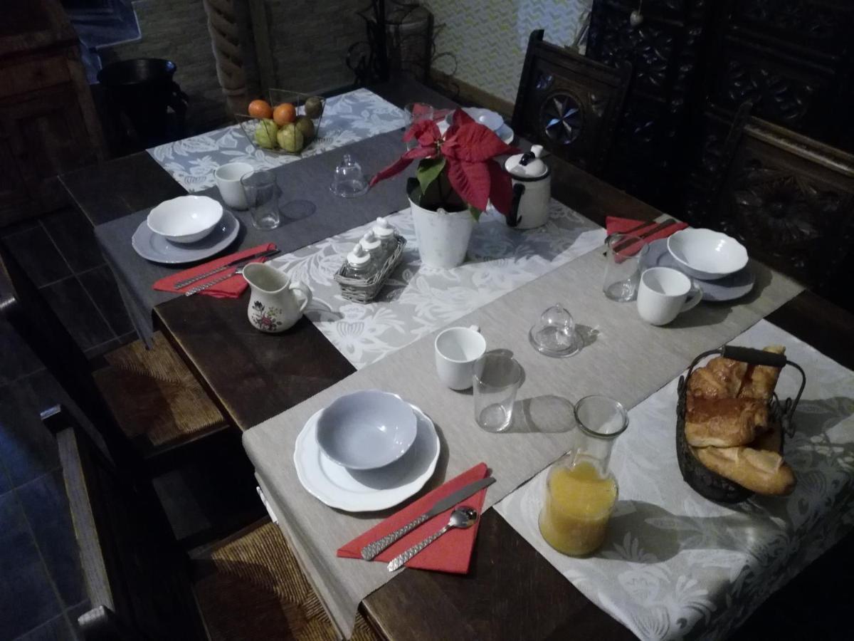 Chez Lorette Mauzé-sur-le-Mignon 外观 照片