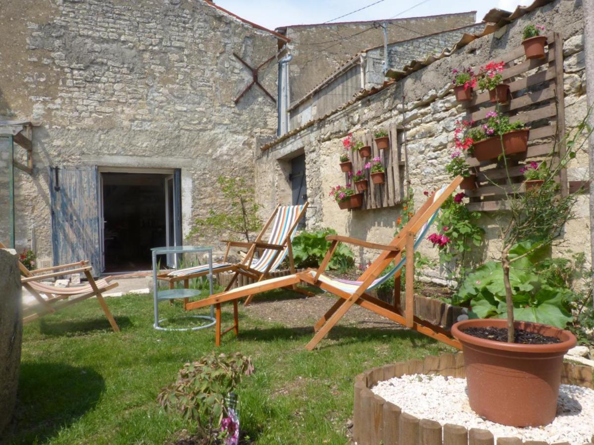 Chez Lorette Mauzé-sur-le-Mignon 外观 照片