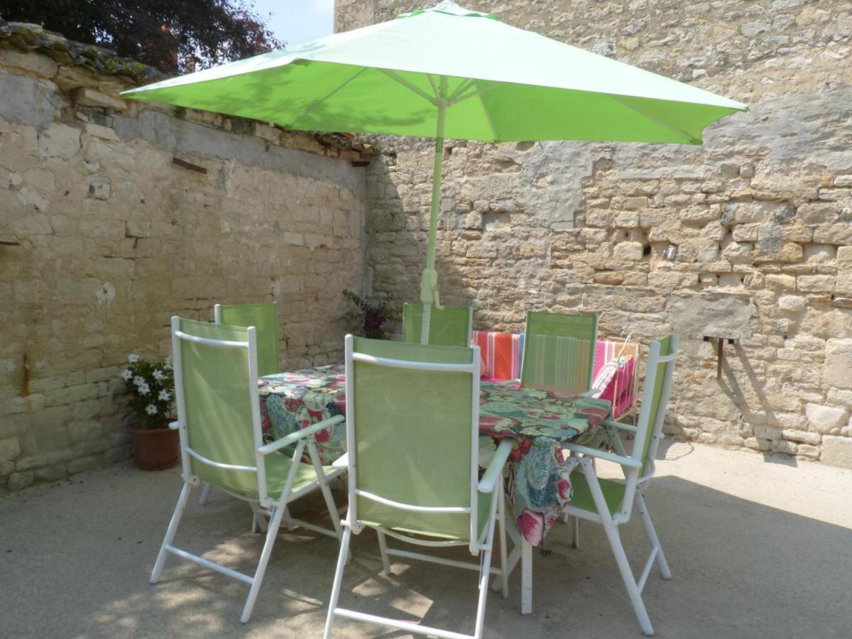 Chez Lorette Mauzé-sur-le-Mignon 外观 照片